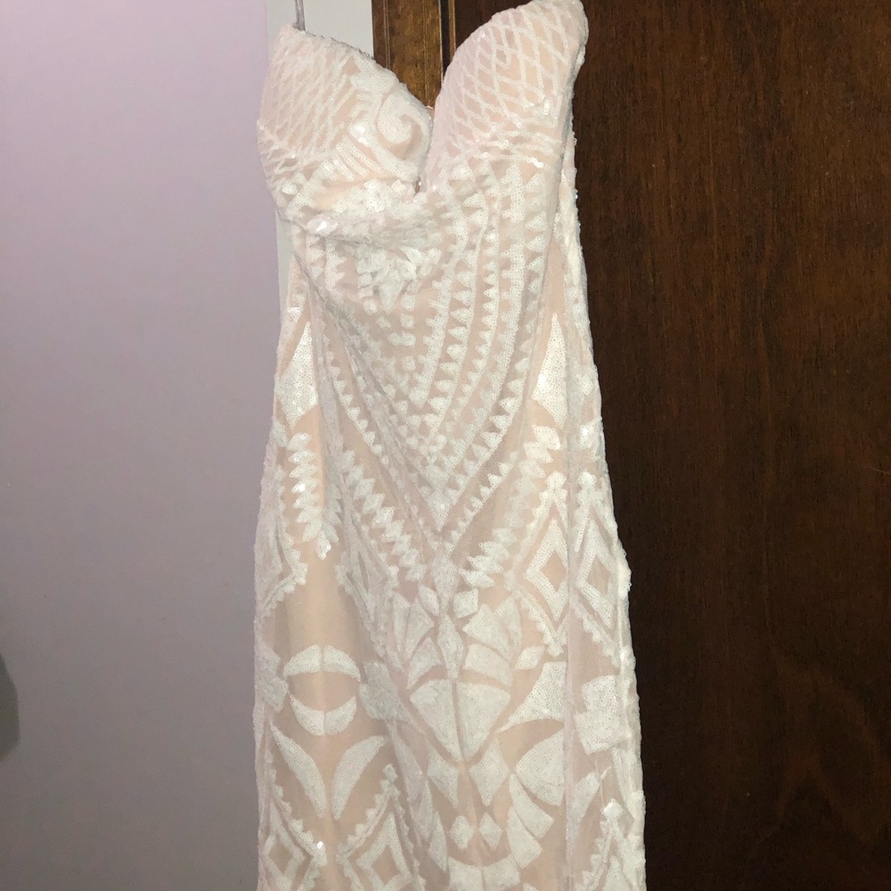 Dress - Picture 2 of 4